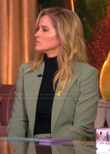 Sara’s green blazer and pants on The View