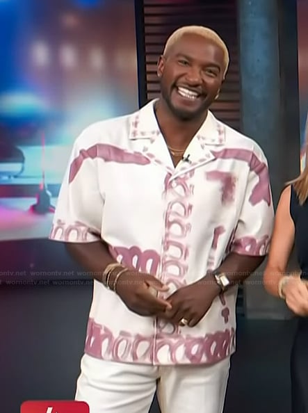 Scott’s white abstract print shirt on Access Hollywood