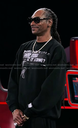 Snoop Dogg’s black opening scene sweatshirt on The Voice