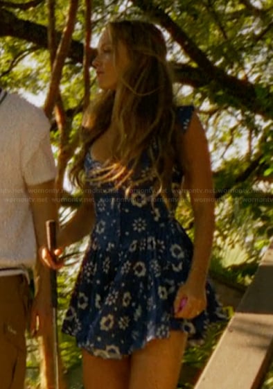 Sophia’s blue floral print mini dress on The Runarounds