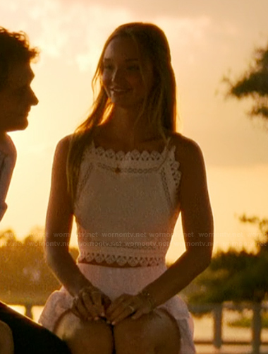 Sophia’s lace trim cropped top on The Runarounds