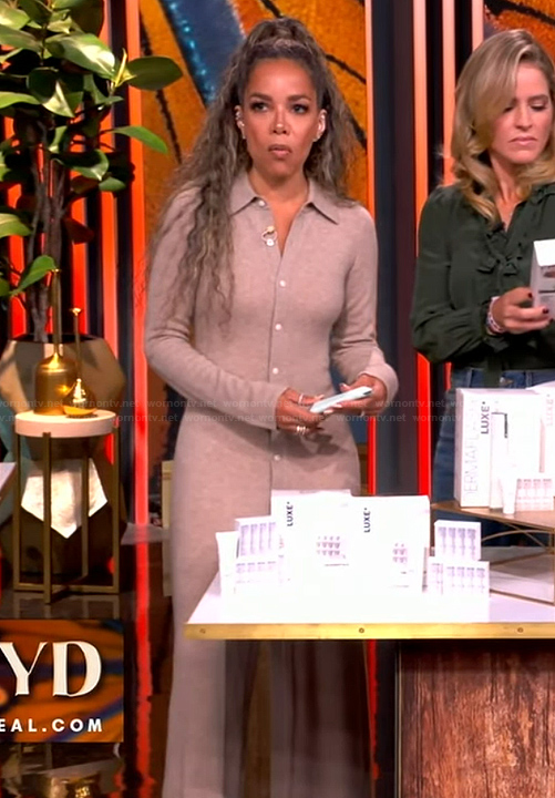 Sunny’s taupe knit polo dress on The View