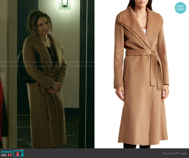 Tahari Elliot Wool Blend Coat in Camel worn by Denise (Isabella Briggs) on The Summer I Turned Pretty