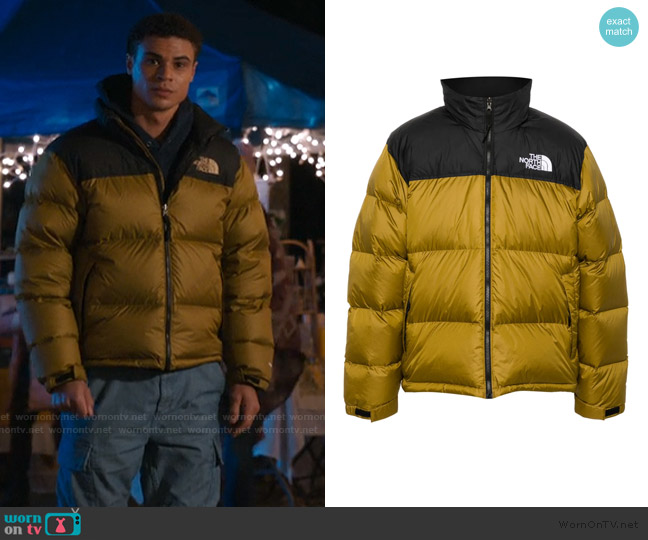 The North Face 1996 Retro Nuptse jacket worn by Dylan (Kolton Stewart) on My Life with the Walter Boys