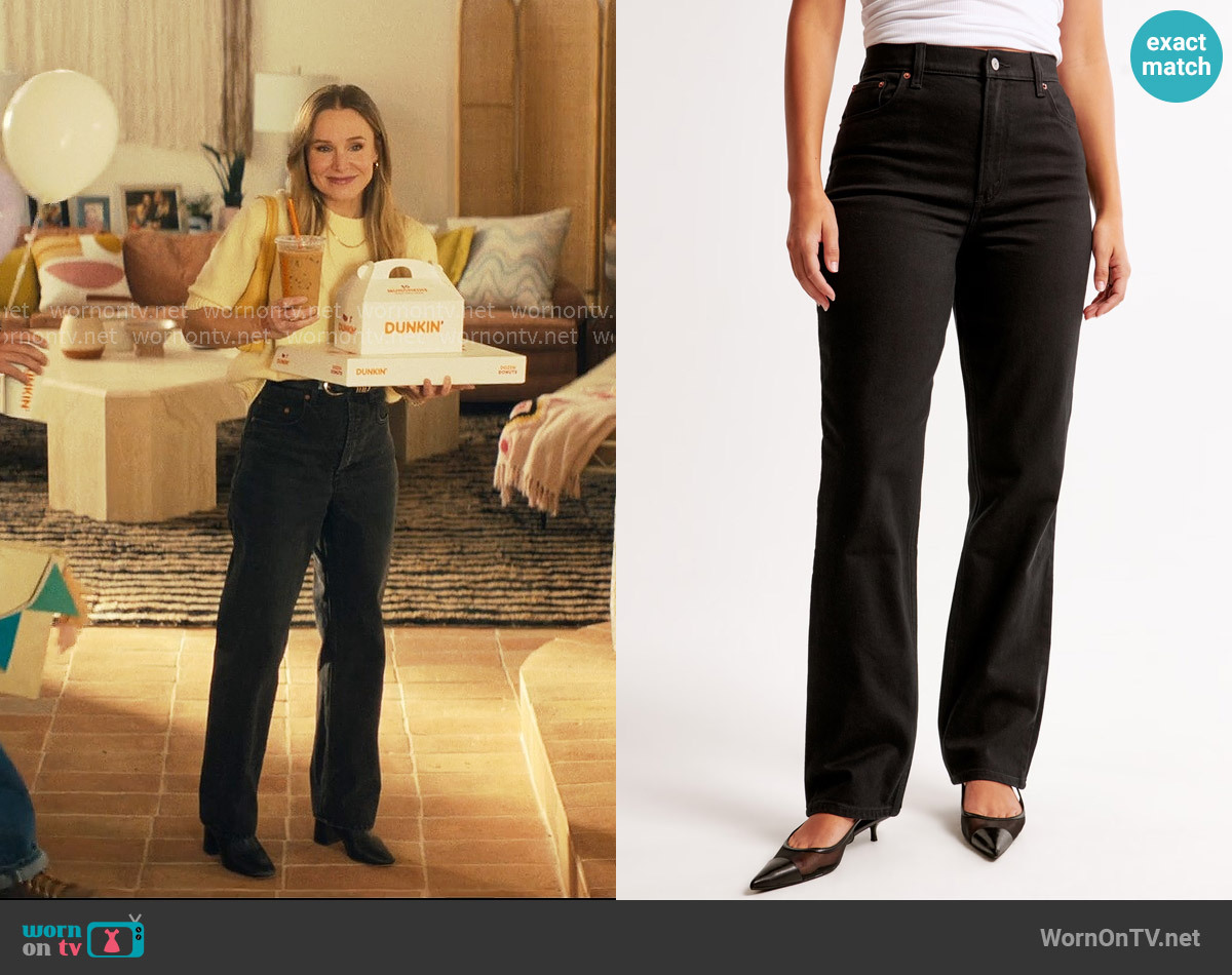 Abercrombie & Fitch Curve Love Ultra High Rise 90s Straight Jean in No Fade Black worn by Joanne (Kristen Bell) on Nobody Wants This