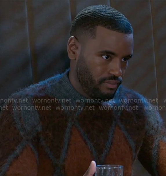 Andre’s argyle sweater on Beyond the Gates