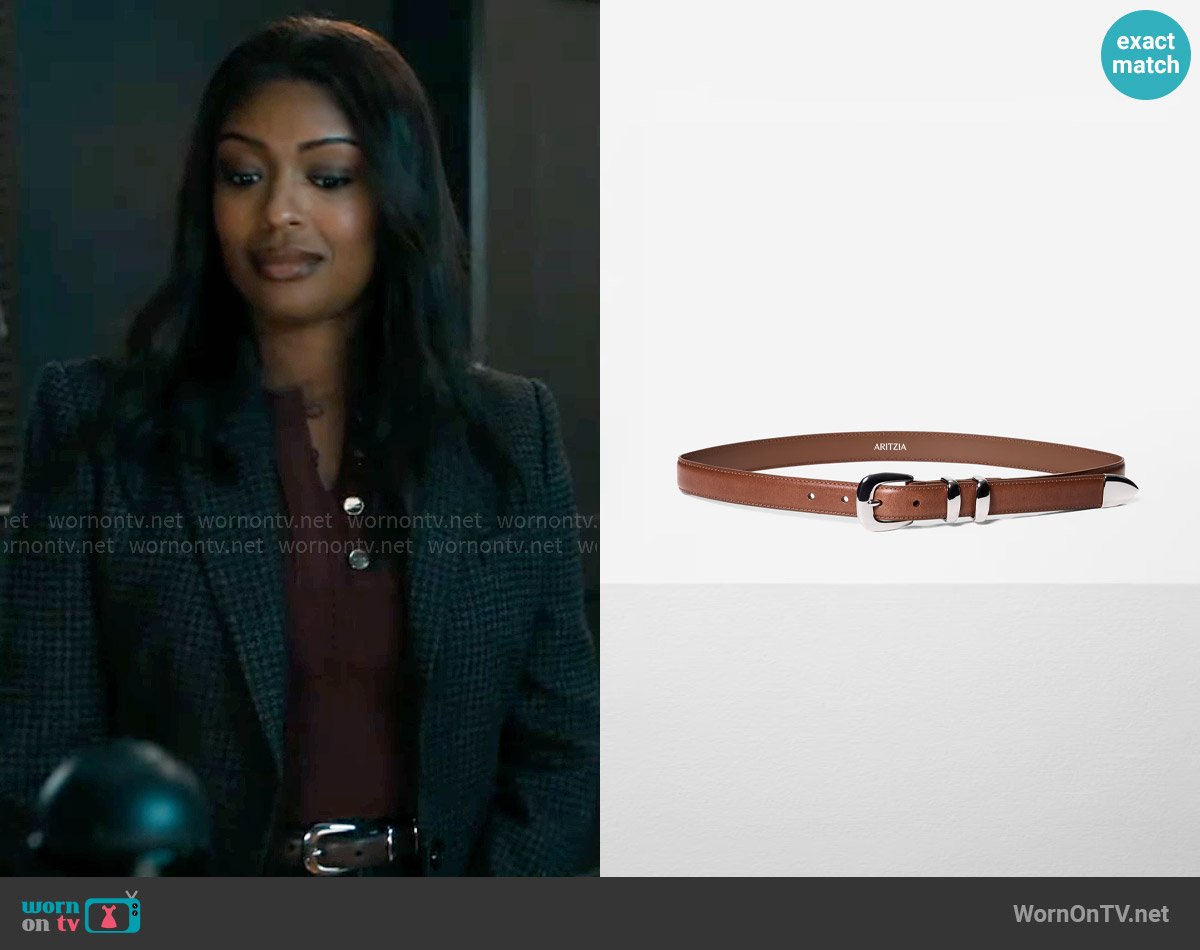 Aritzia Legendary Solid Brass Leather Belt worn by Daphne (Javicia Leslie) on High Potential