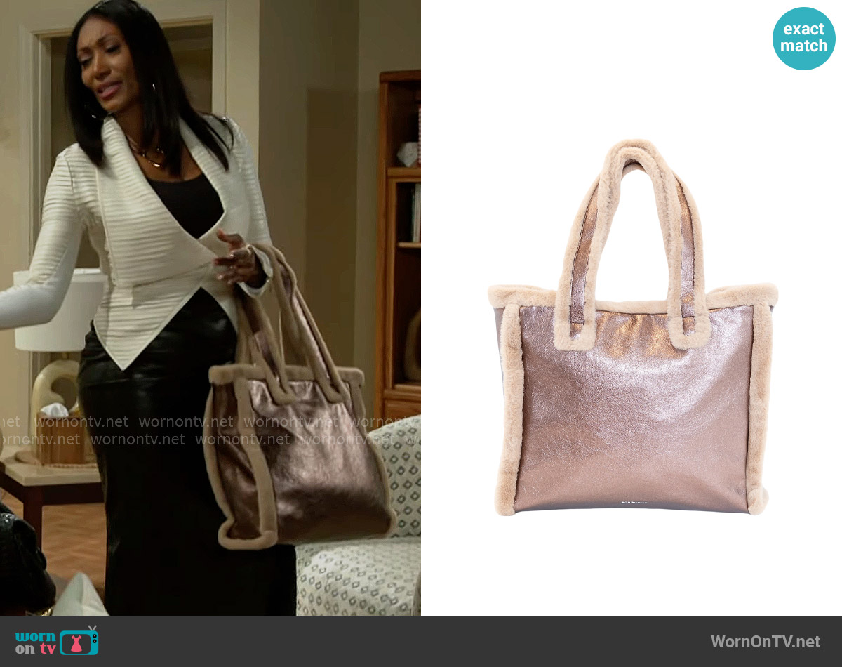 Bcbgeneration Metallic Tote with Sherpa Fur Trim in Bronze worn by Dana 'Leslie' Thomas (Trisha Mann-Grant) on Beyond the Gates
