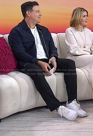 Carson Daly’s white sneakers on Today