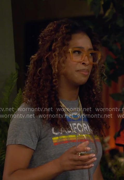 Courtney’s grey California t-shirt on The Neighborhood