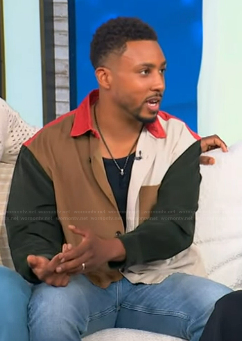 Greg Mathis Jr’s colorblock shirt on Tamron Hall Show