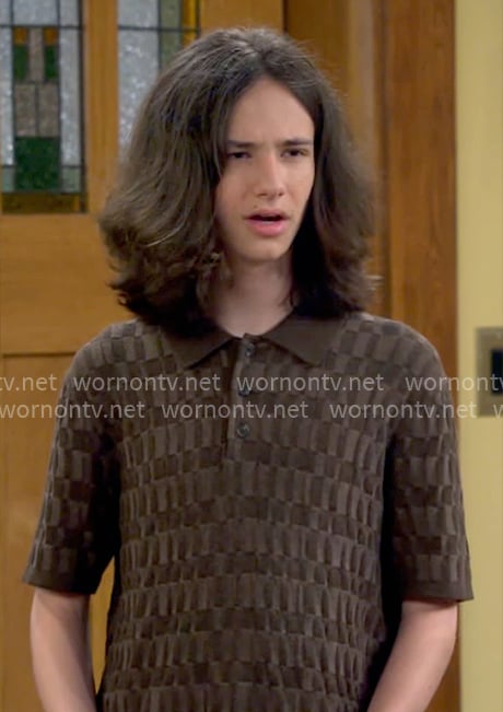 Grover’s brown textured polo shirt on The Neighborhood