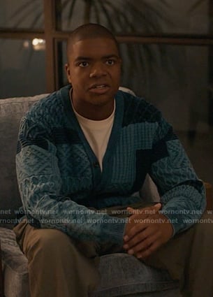 Harry’s blue patchwork cardigan on 9-1-1