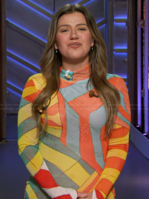 Kelly’s abstract print mesh dress on The Kelly Clarkson Show