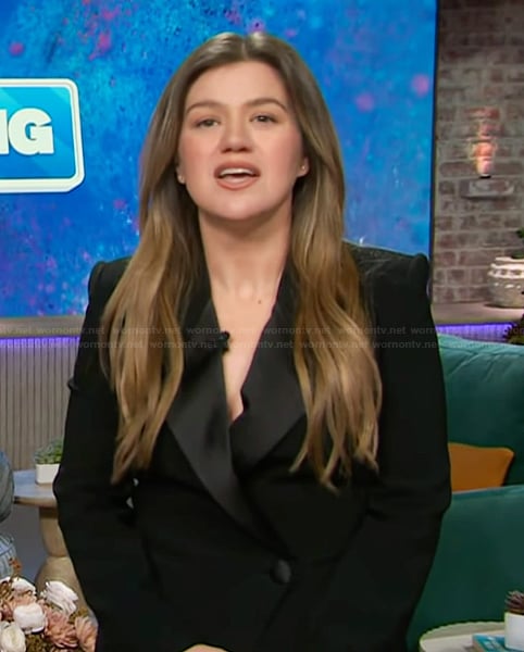 Kelly’s black tuxedo jumpsuit on The Kelly Clarkson Show