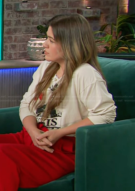 Kelly’s Elvis graphic long sleeve tee on The Kelly Clarkson Show