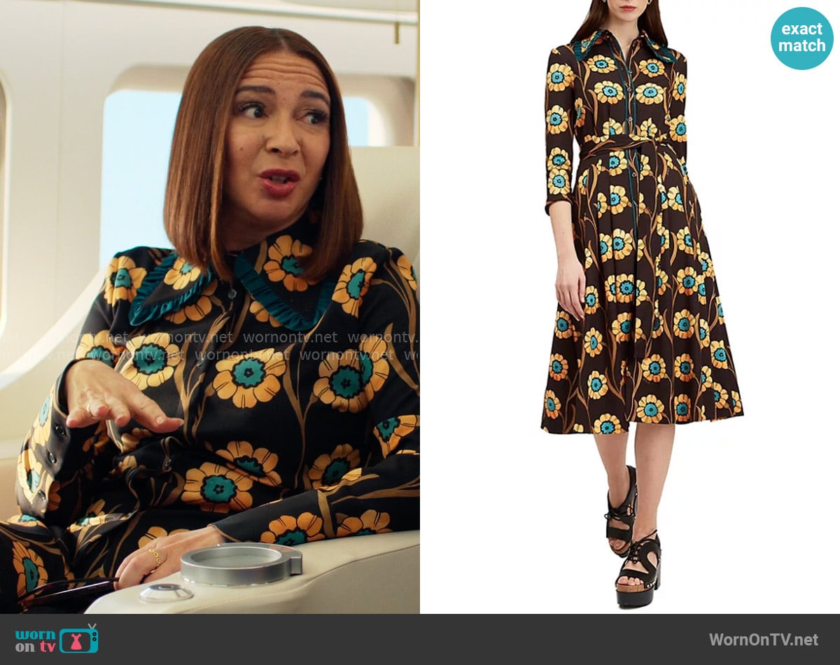 La DoubleJ La Comasca Shirt Dress Daisychain Black worn by Molly Novak (Maya Rudolph) on Loot