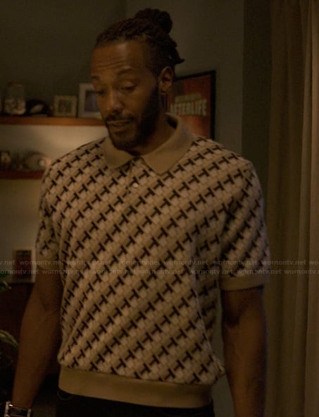 Lewis’s beige pattern polo on Reasonable Doubt
