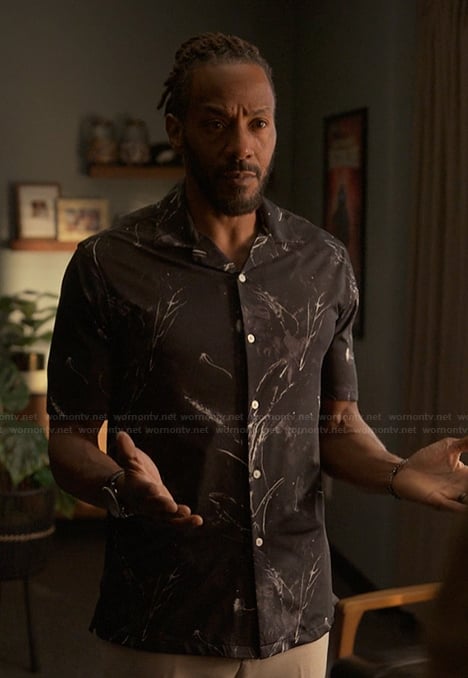 Lewis’s black printed shirt on Reasonable Doubt