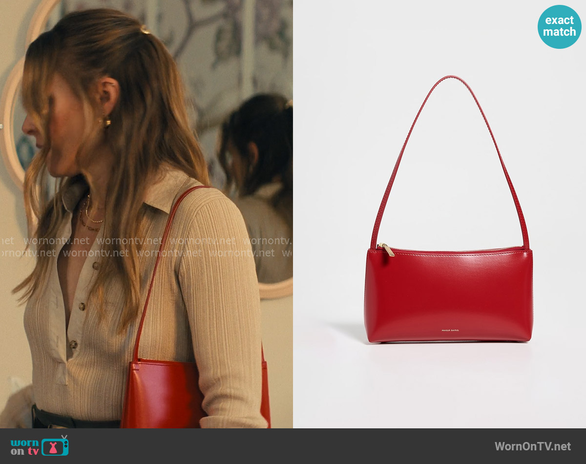 Mansur Gavriel Gaia Shoulder Bag in Flamma worn by Joanne (Kristen Bell) on Nobody Wants This