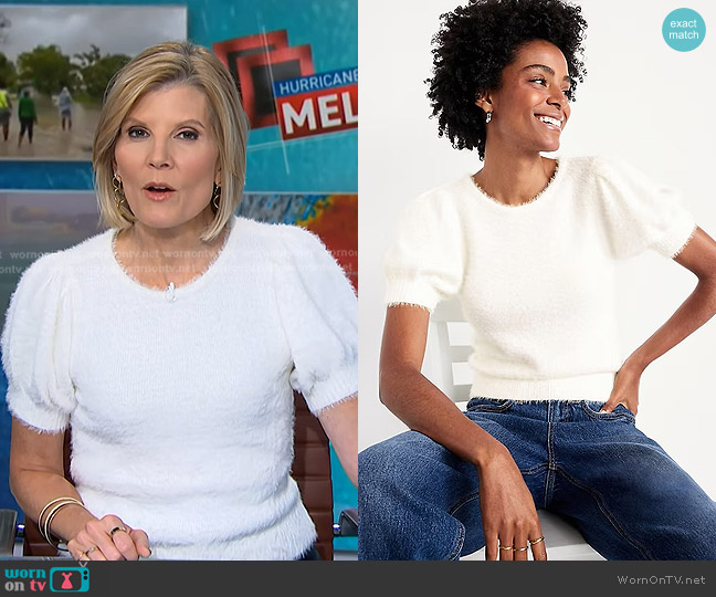 Old Navy Cropped Puff-Sleeve Eyelash Sweater in Creme De La Creme worn by Kate Snow on NBC News Daily