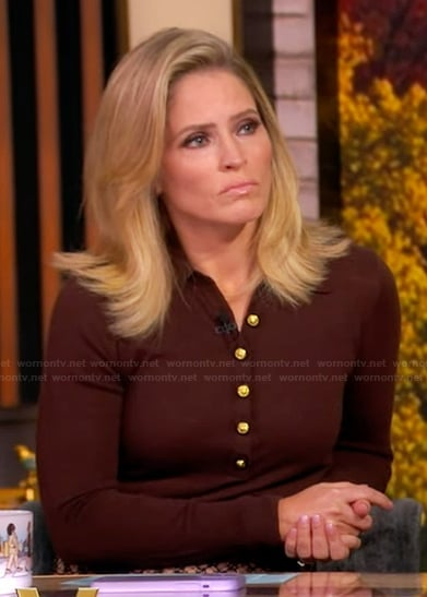 Sara’s brown sweater and lace skirt on The View