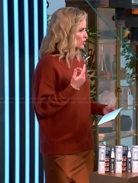 Sara’s brown turtleneck sweater on The View