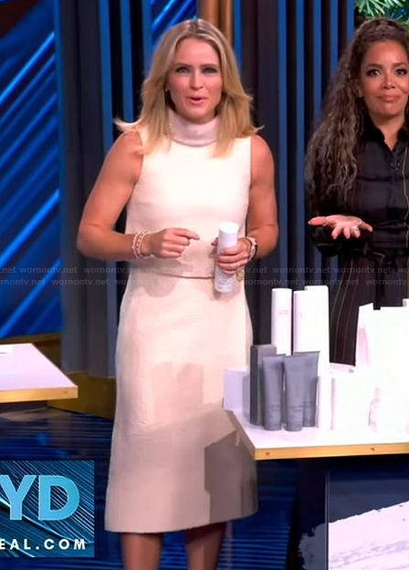 Sara’s white tweed top and skirt on The View