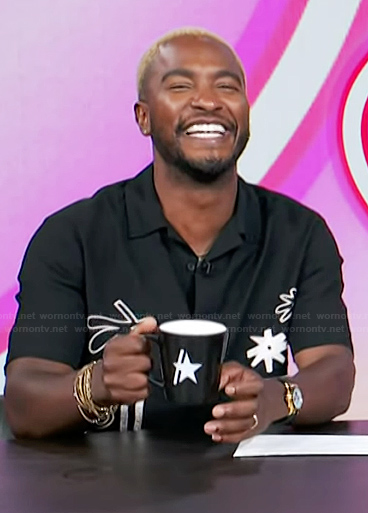 Scott’s black embroidered shirt on Access Hollywood