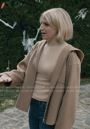 Sharon’s beige hooded zip jacket on Elsbeth