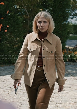 Sharon’s beige suede jacket on Elsbeth