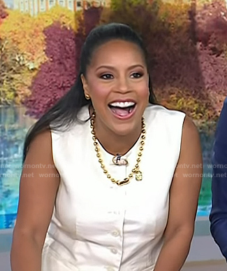 Sheinelle’s gold necklace on Today