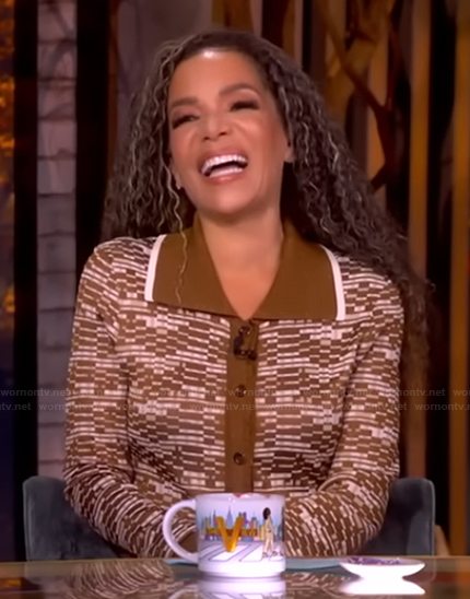 Sunny’s brown abstract print polo dress on The View
