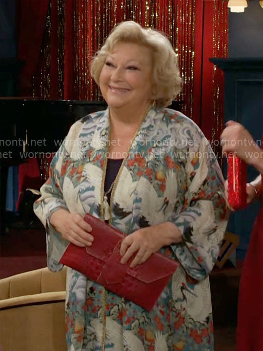 Traci’s crane print kimono on The Young and the Restless