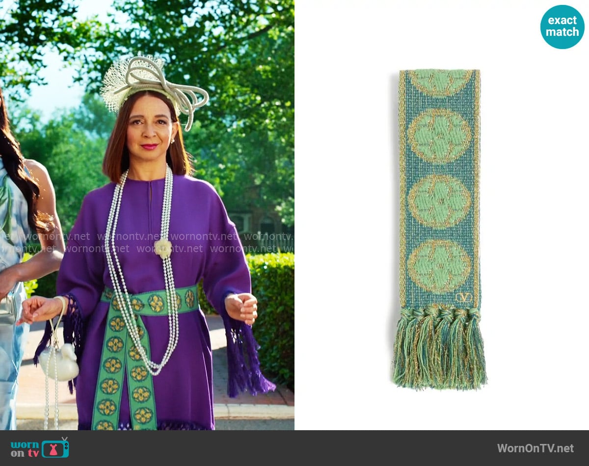 Valentino Garavani Antibes scarf worn by Molly Novak (Maya Rudolph) on Loot