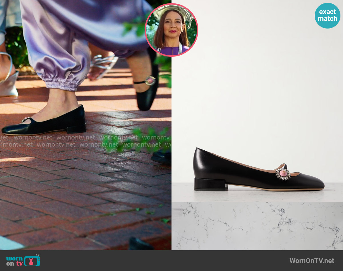 Valentino Garavani Ballerina 20 embellished leather flats worn by Molly Novak (Maya Rudolph) on Loot