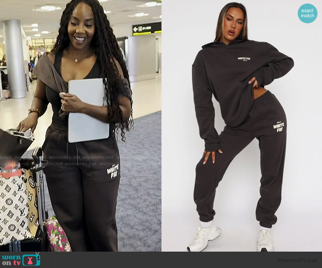 White Fox Offstage Sweatpants Shadow worn by Jassi Rideaux on The Real Housewives of Potomac