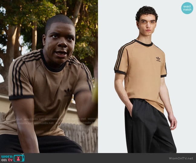 Adidas Adicolor Classics 3-Stripes Tee in Cardboard / Black worn by Harry Grant (Elijah M. Cooper) on 9-1-1