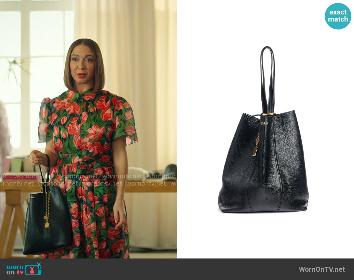 Chloe Spin Leather Tote worn by Molly Novak (Maya Rudolph) on Loot