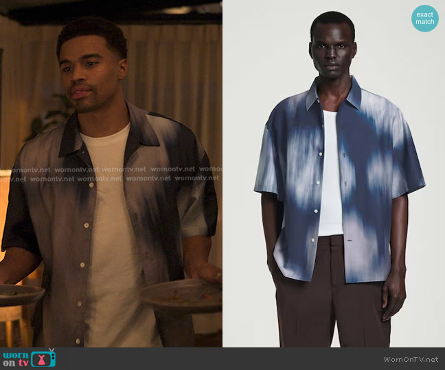Cos Relaxed Short Sleeved Printed Resort Shirt in Blue / Hazy print worn by Ozzie Edwards (Kyle Bary) on Reasonable Doubt