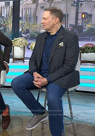 Dav Pilkey’s grey sneakers on Today