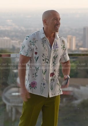 Jason’s white floral print shirt on Selling Sunset