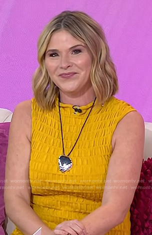 Jenna’s silver pendant necklace on Today