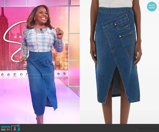 JW Anderson Logo Patch Twisted Midi Skirt worn by Sherri Shepherd on Sherri