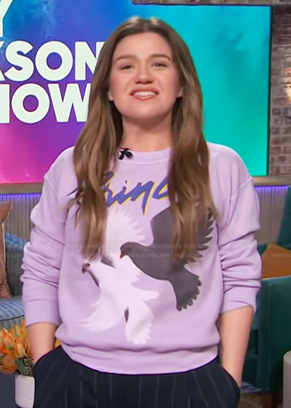 Kelly’s pink dove print sweatshirt on The Kelly Clarkson Show