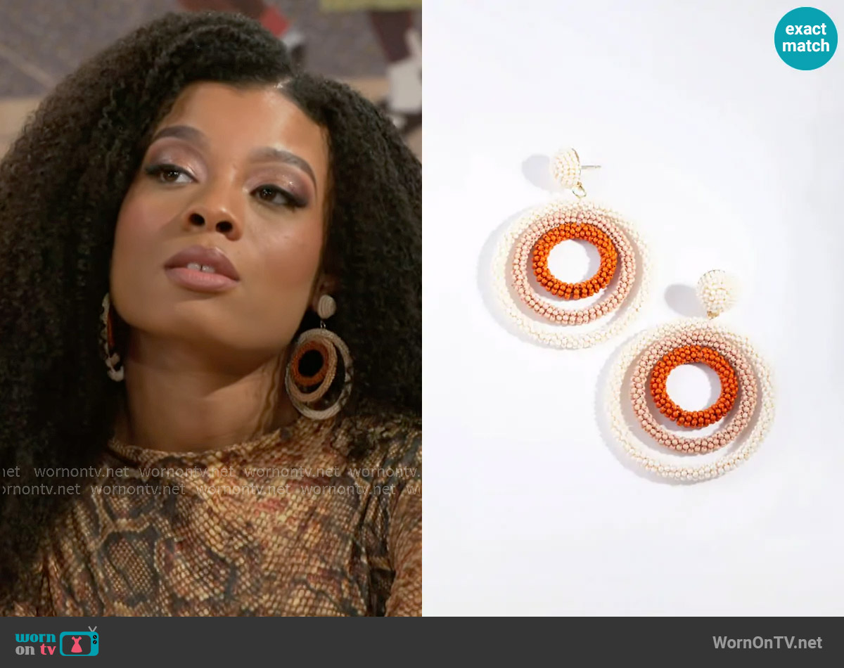 Lovisa Neutral Beaded Triple Circle Drop Earrings worn by Eva Thomas (Ambyr Michelle) on Beyond the Gates
