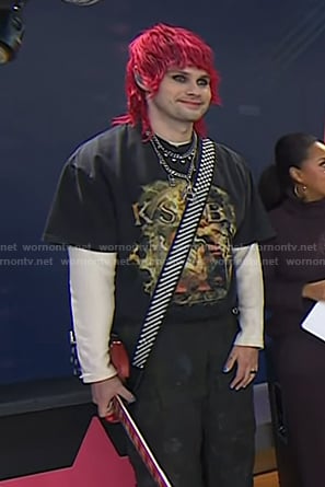 Michael Clifford’s black graphic print tee on Today