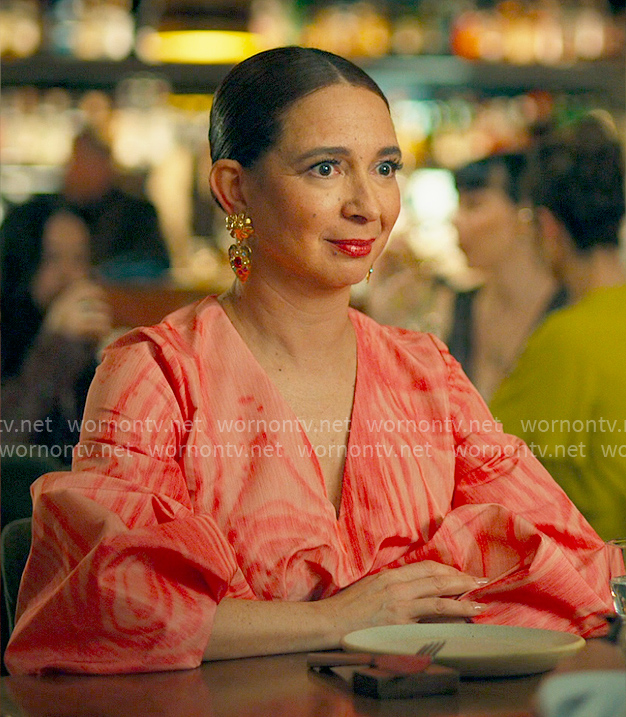 Molly’s coral puff-sleeve dress on Loot