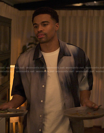 Ozzie’s blue tie dye short sleeve shirt on Reasonable Doubt