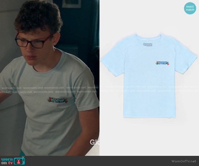 Pleasant Getaway Unlimited Boys Tee worn by Christopher Diaz (Gavin McHugh) on 9-1-1